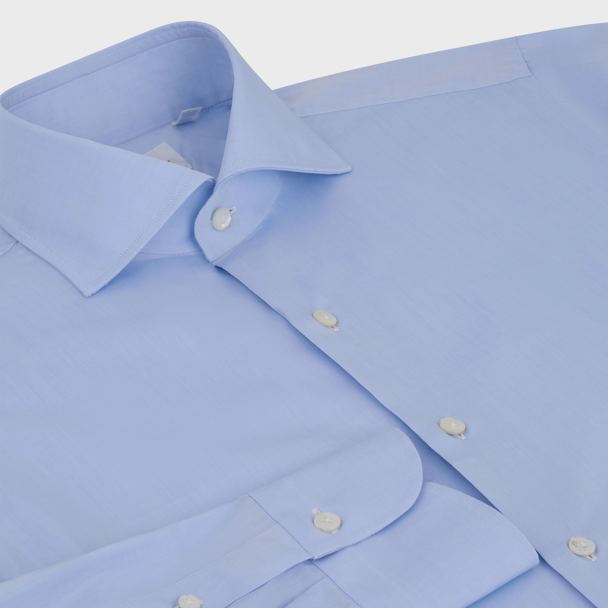 Milano 170 a 2 slim fit dresses in light blue or white French collar