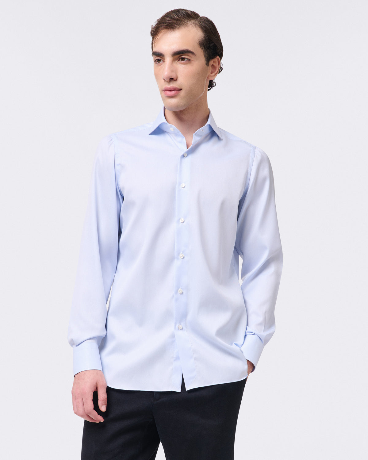 Classic regular fit Traveller shirt in cotton twill Easy to iron finamore
