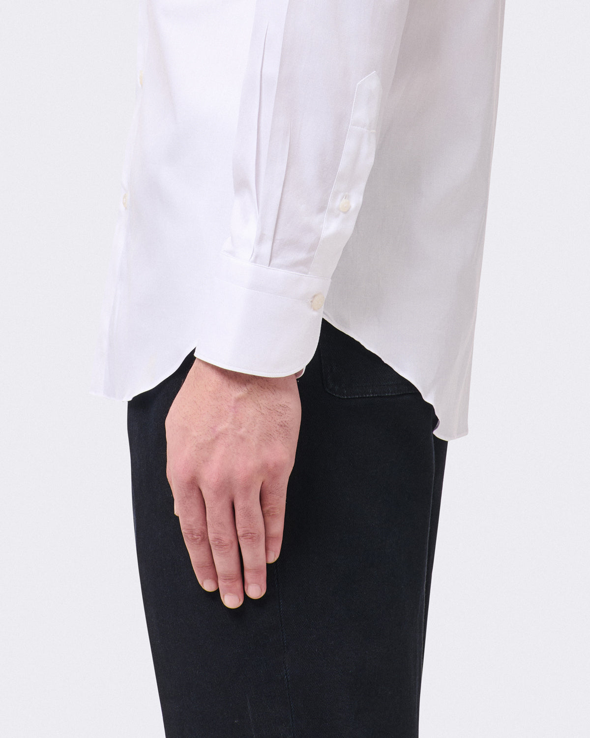 Classic slim fit Milano shirt in white or pink cotton twill