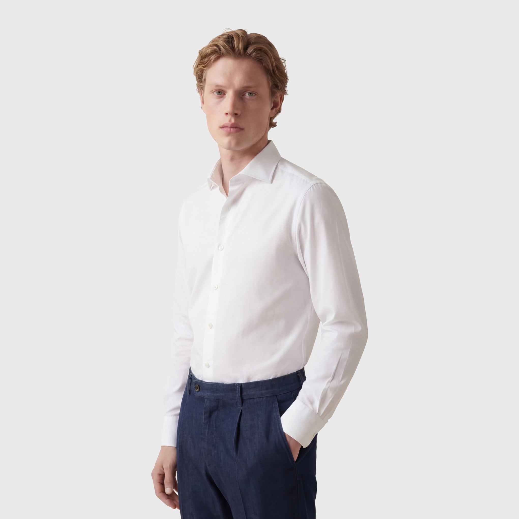 Classic slim fit Milano shirt 120/2 Alumo cotton fabric. Cufflinks.