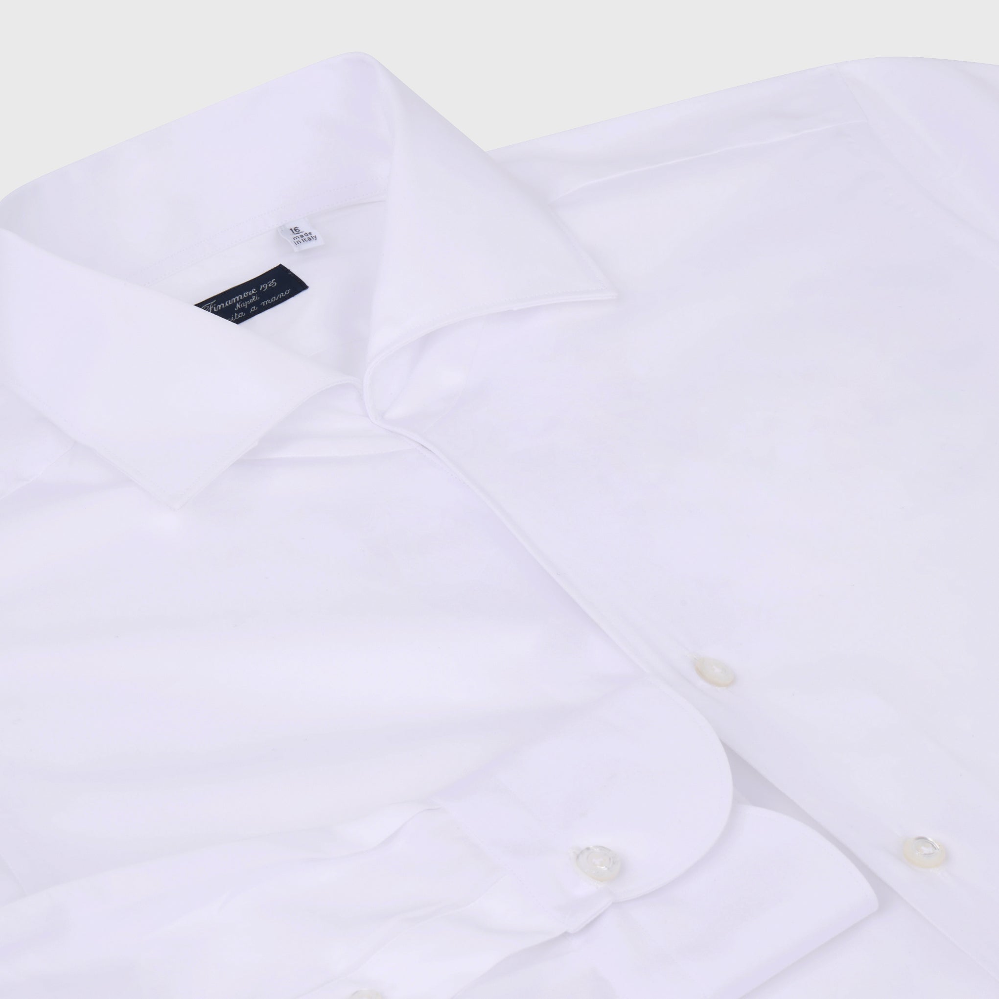 Classic slim fit Milano twill cotton shirt. One Piece Collar