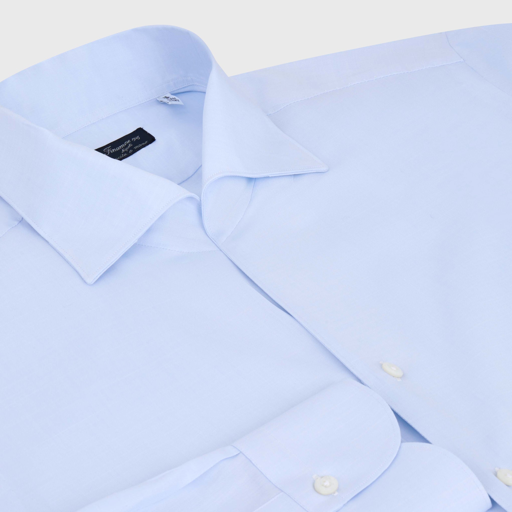Classic slim fit Milano twill cotton shirt. One Piece Collar