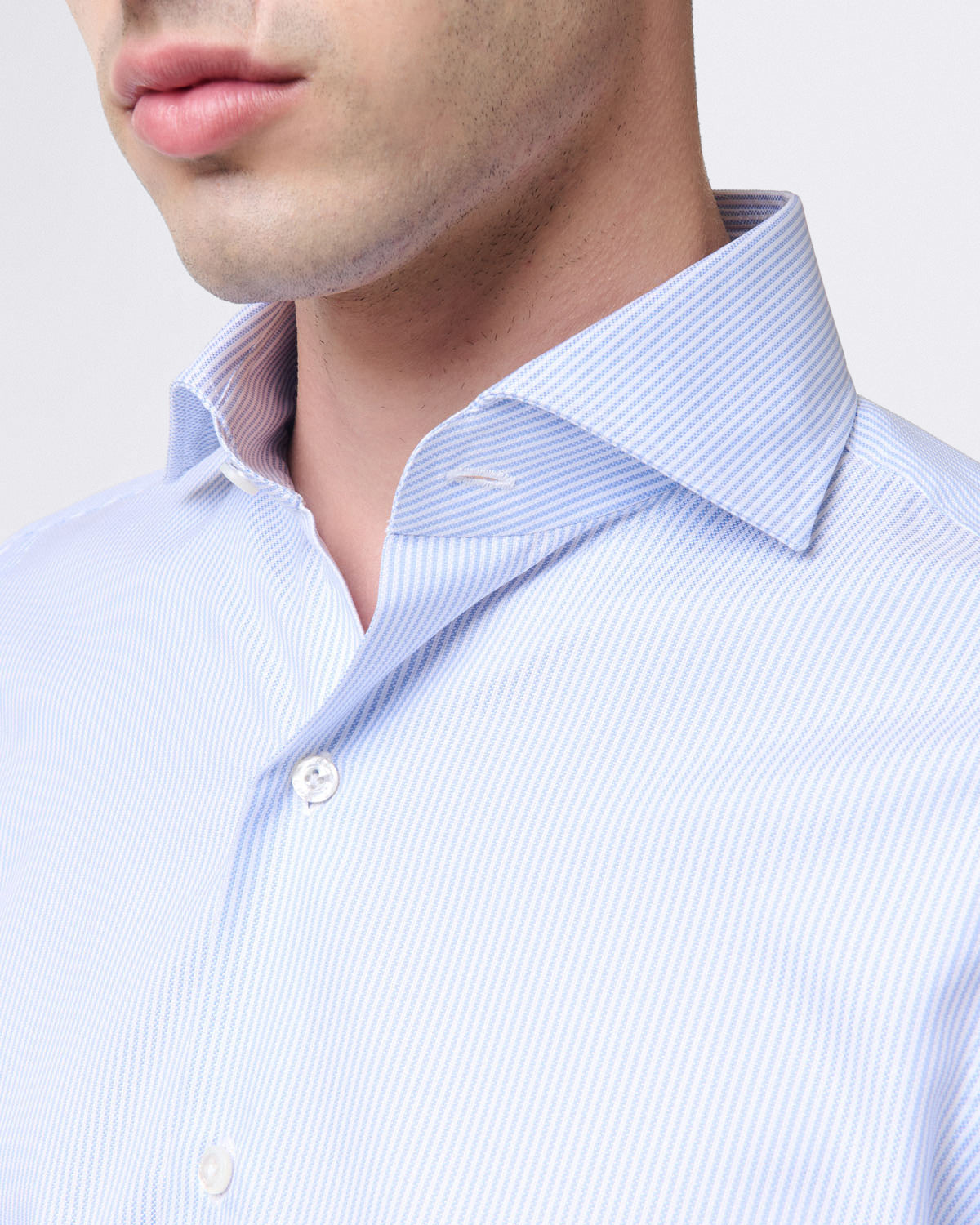 Classic Napoli shirt in white and light blue striped cotton