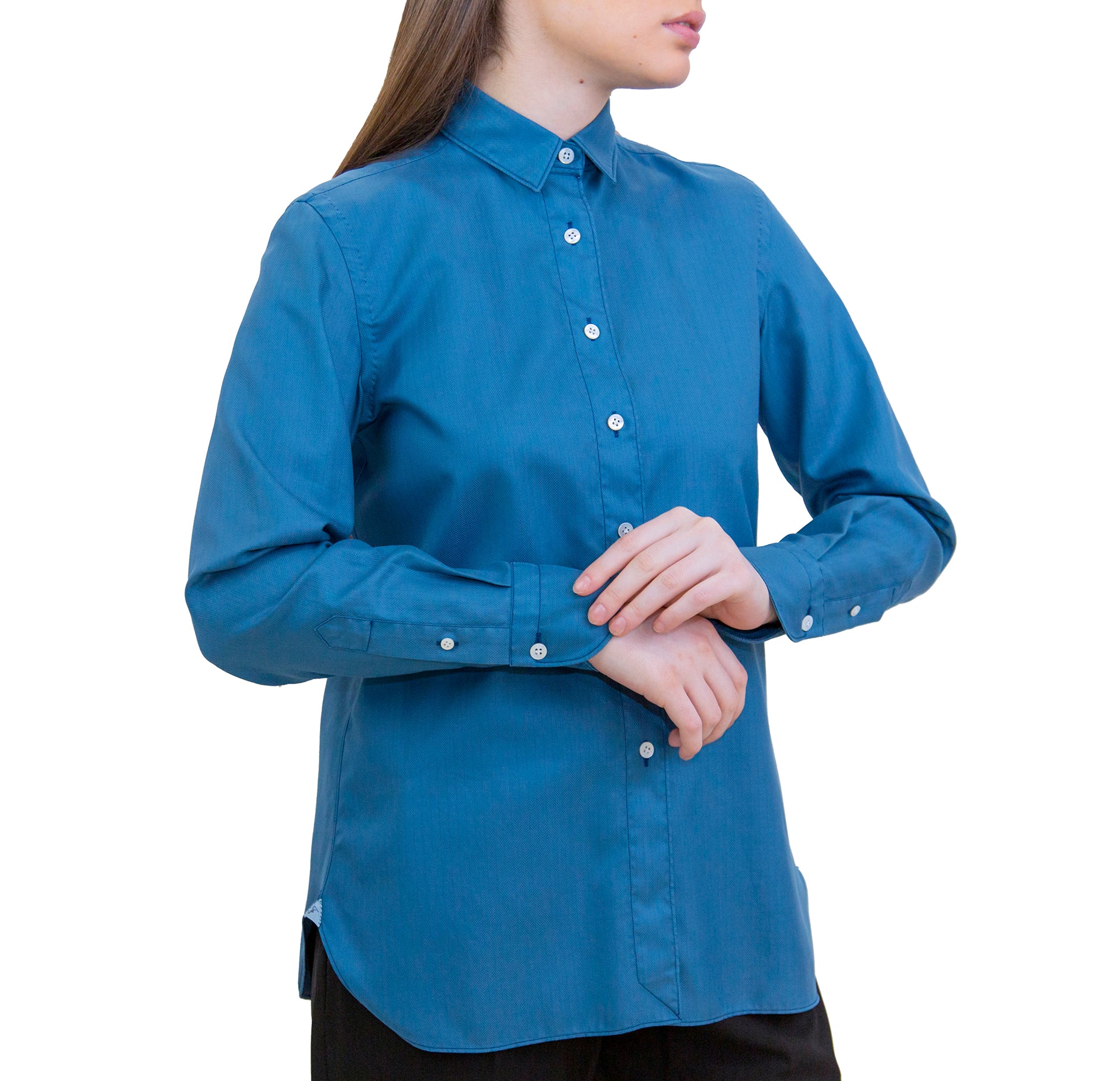 Ivana women's garment-dyed herringbone shirt