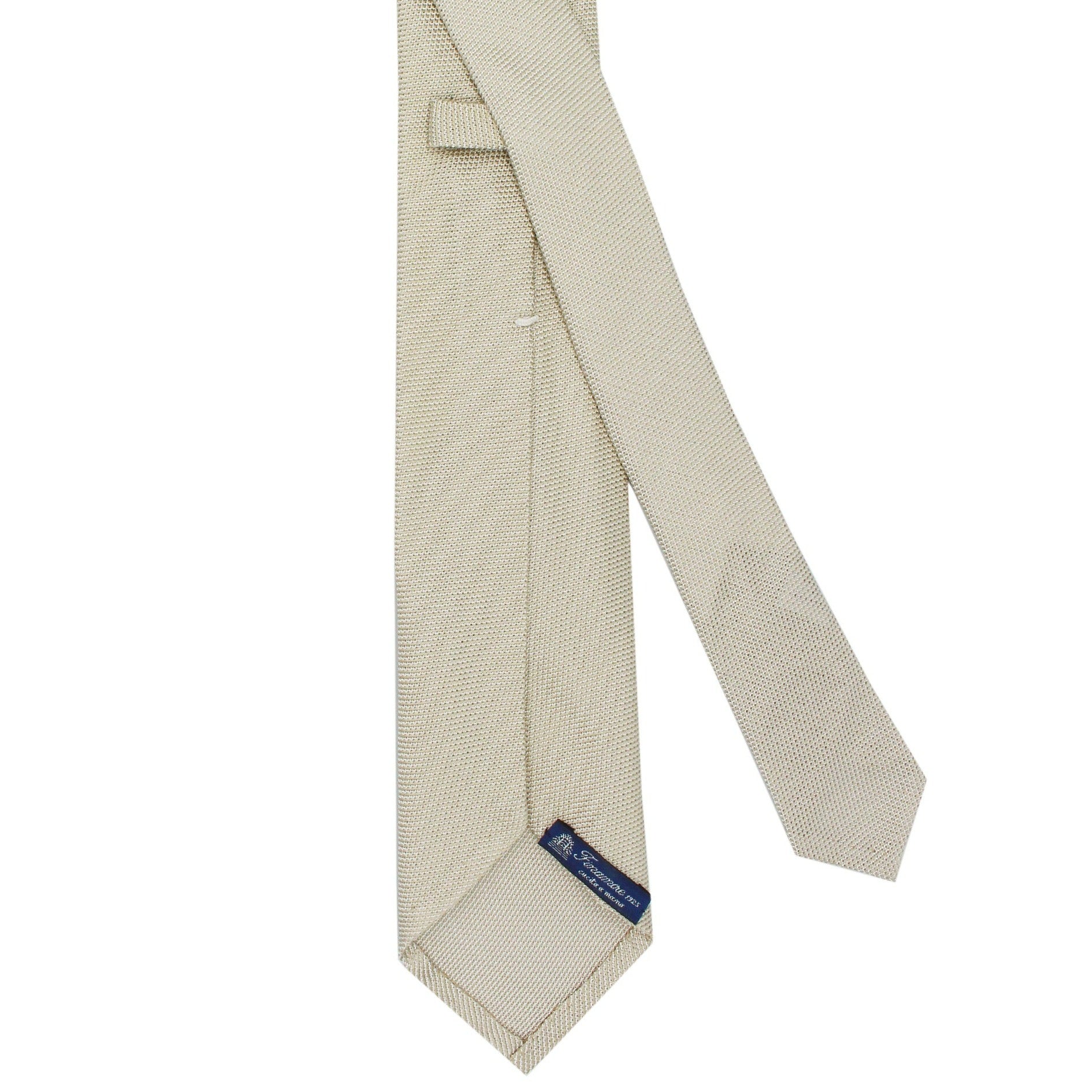 Chiaia tie with silk gauze sand single background
