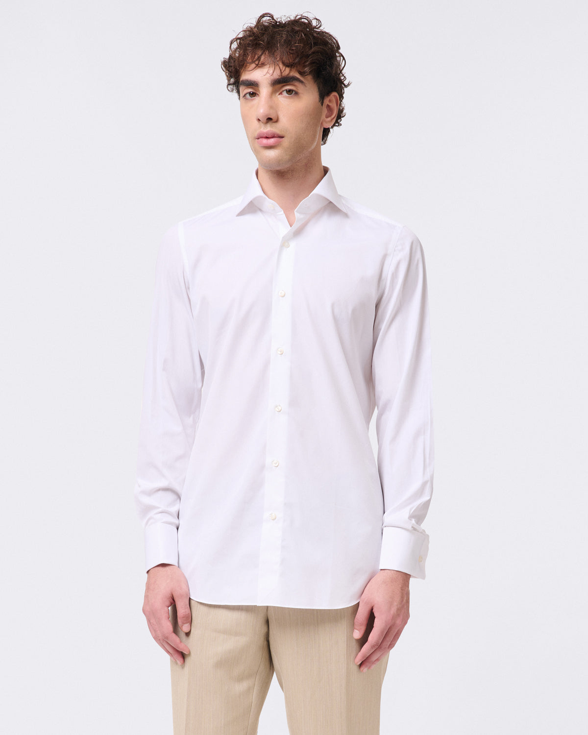 Classic slim fit Milano shirt in Alumo cotton fabric. Cufflinks. finamore