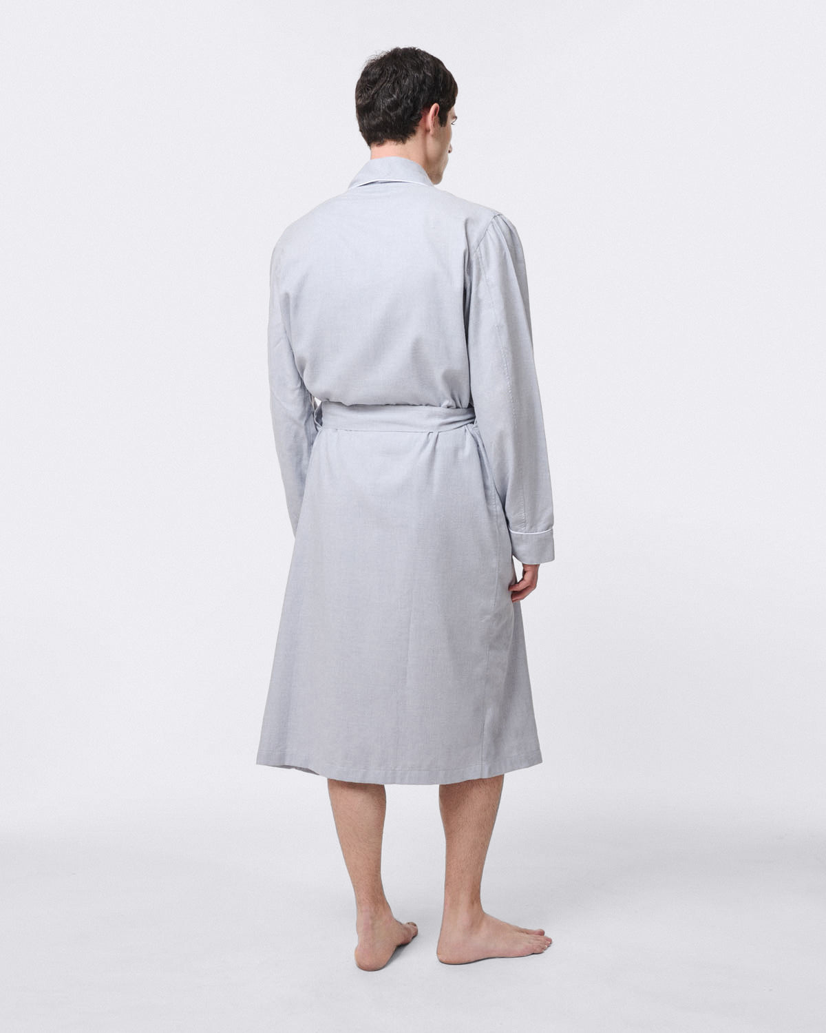 Vestaglia sartoriale in cotone e cashmere con tasche e profili a contrasto