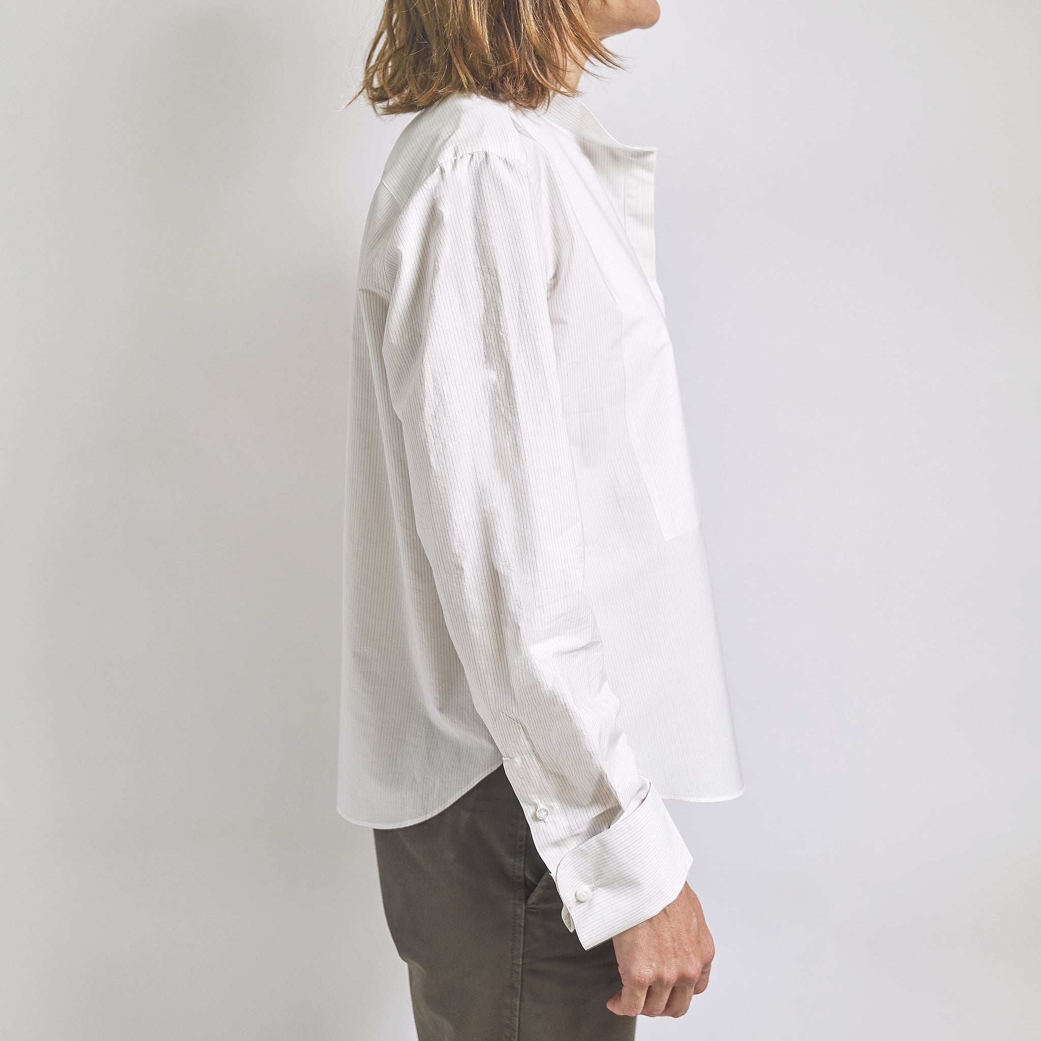 LUCE slim white cotton shirt with pleated bib cufflinks, Korean collar
