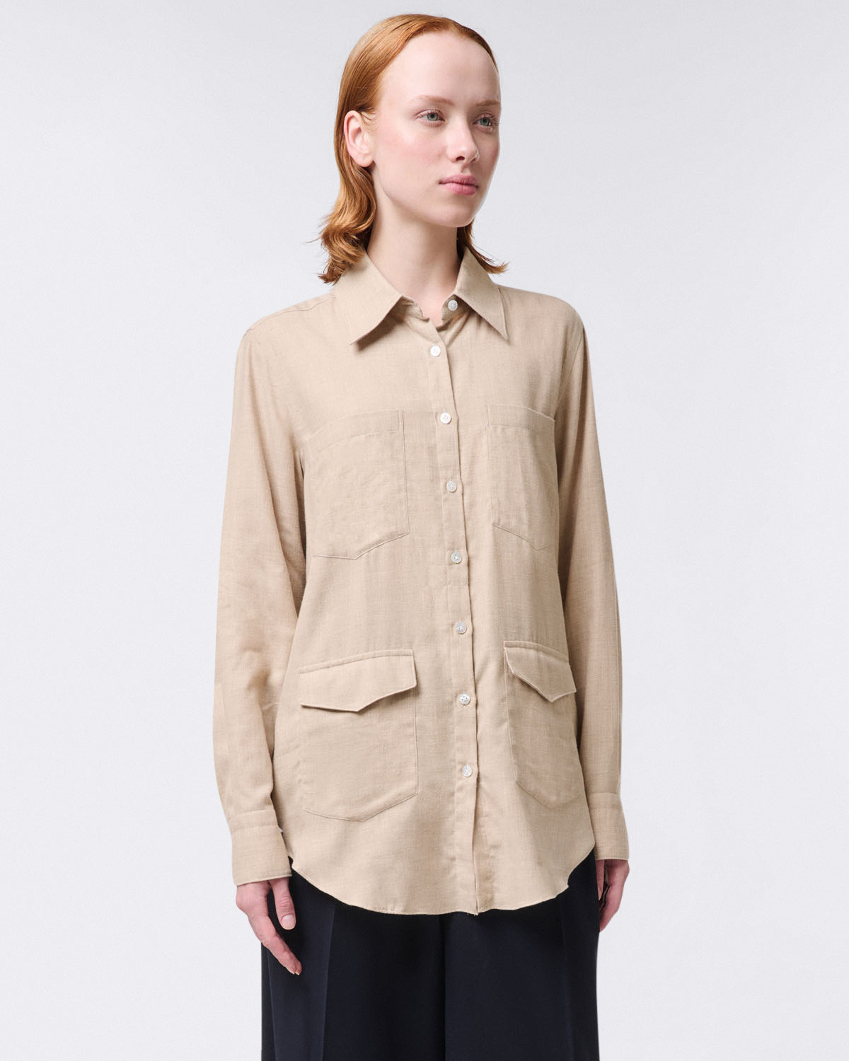 Women's shirt in Alumo cotton and cashmere fabric with front pockets