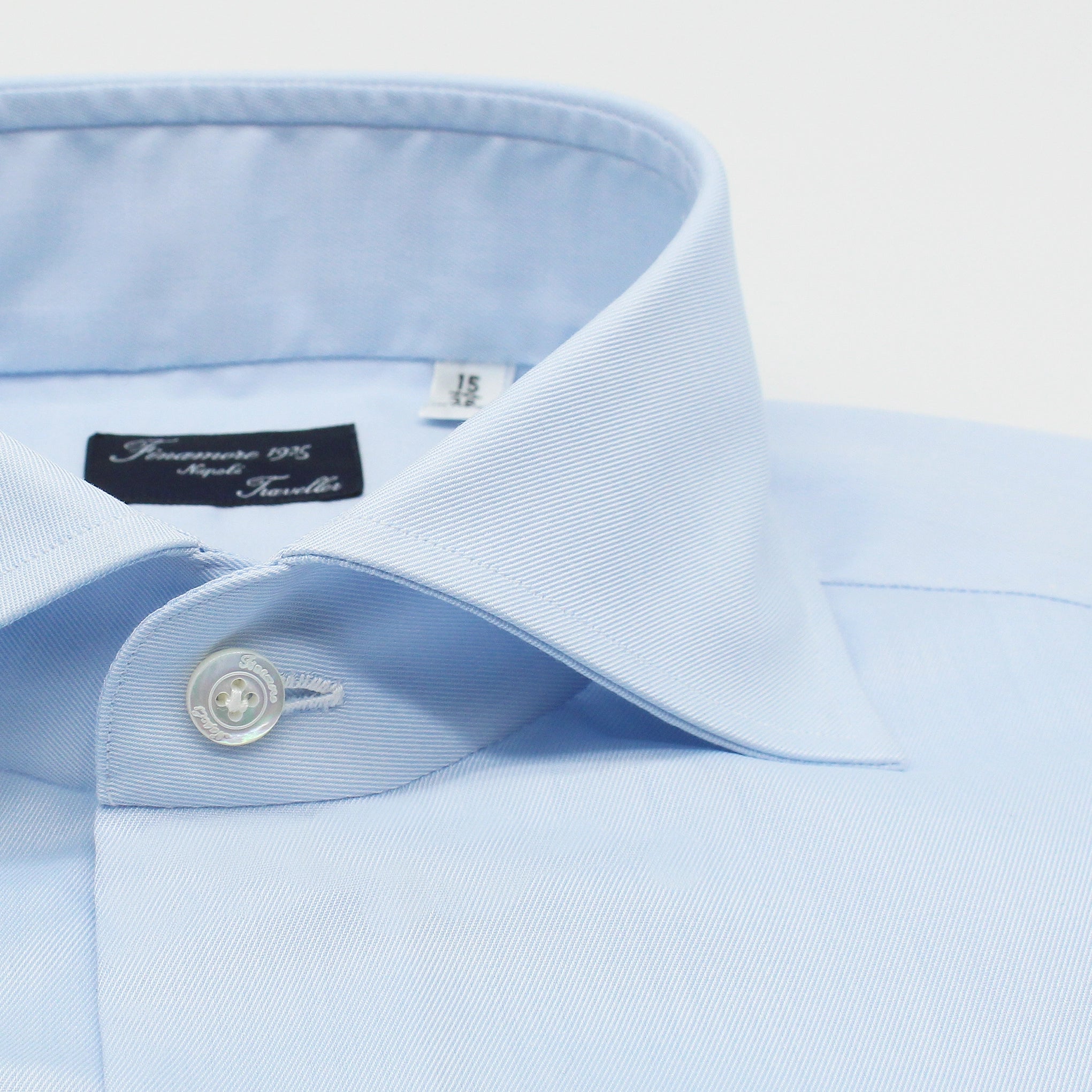 Classic regular fit Traveller shirt in cotton twill Easy to iron