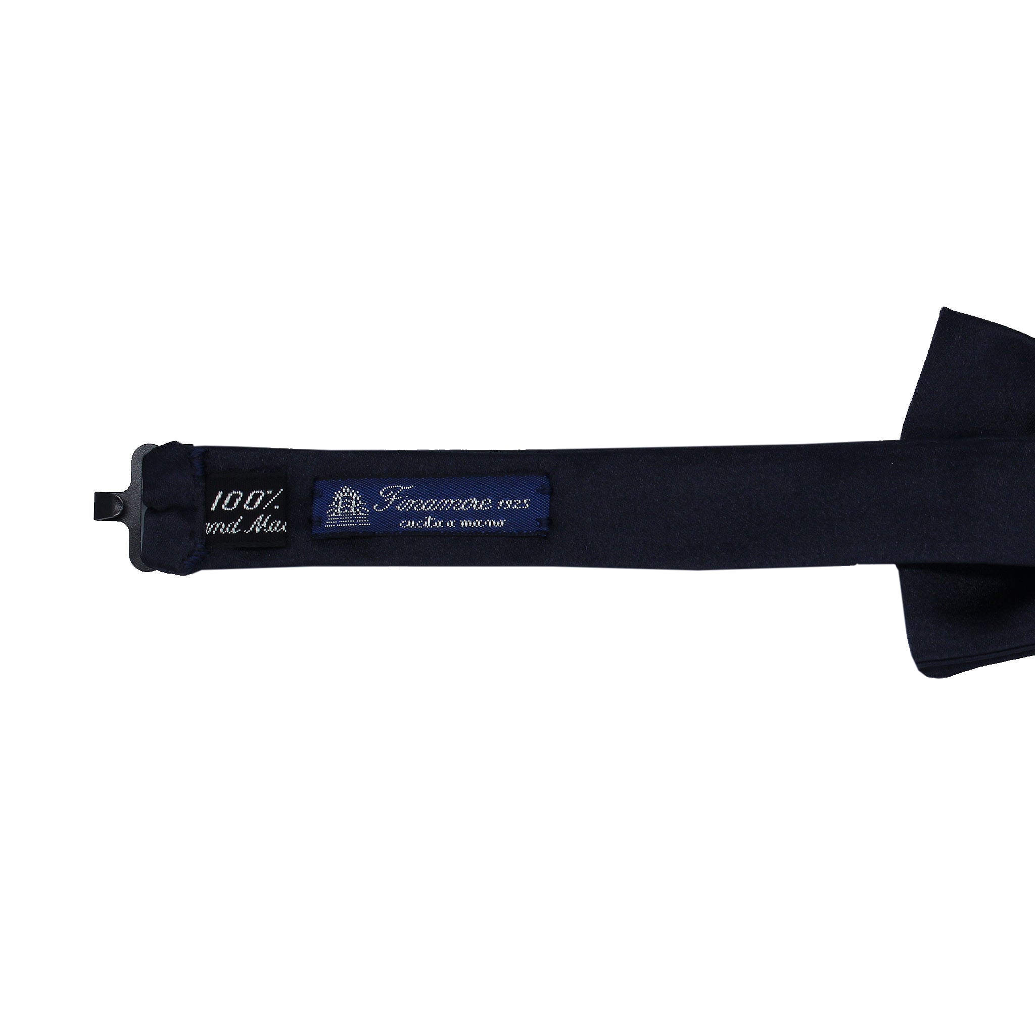 Handcrafted knotted papillon made of dark blu silk. Adjustable