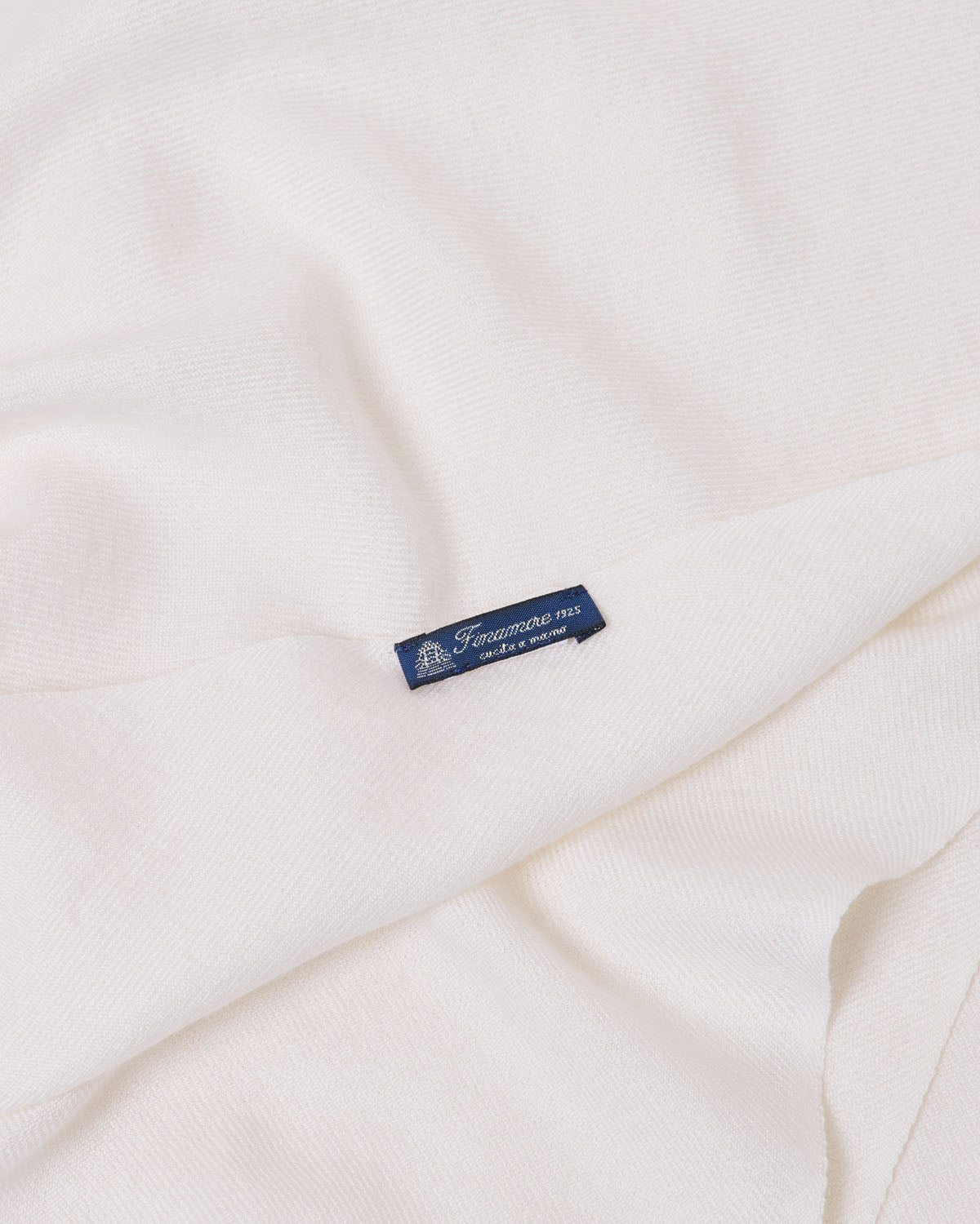 Cashmere and batavia silk scarf Thuile