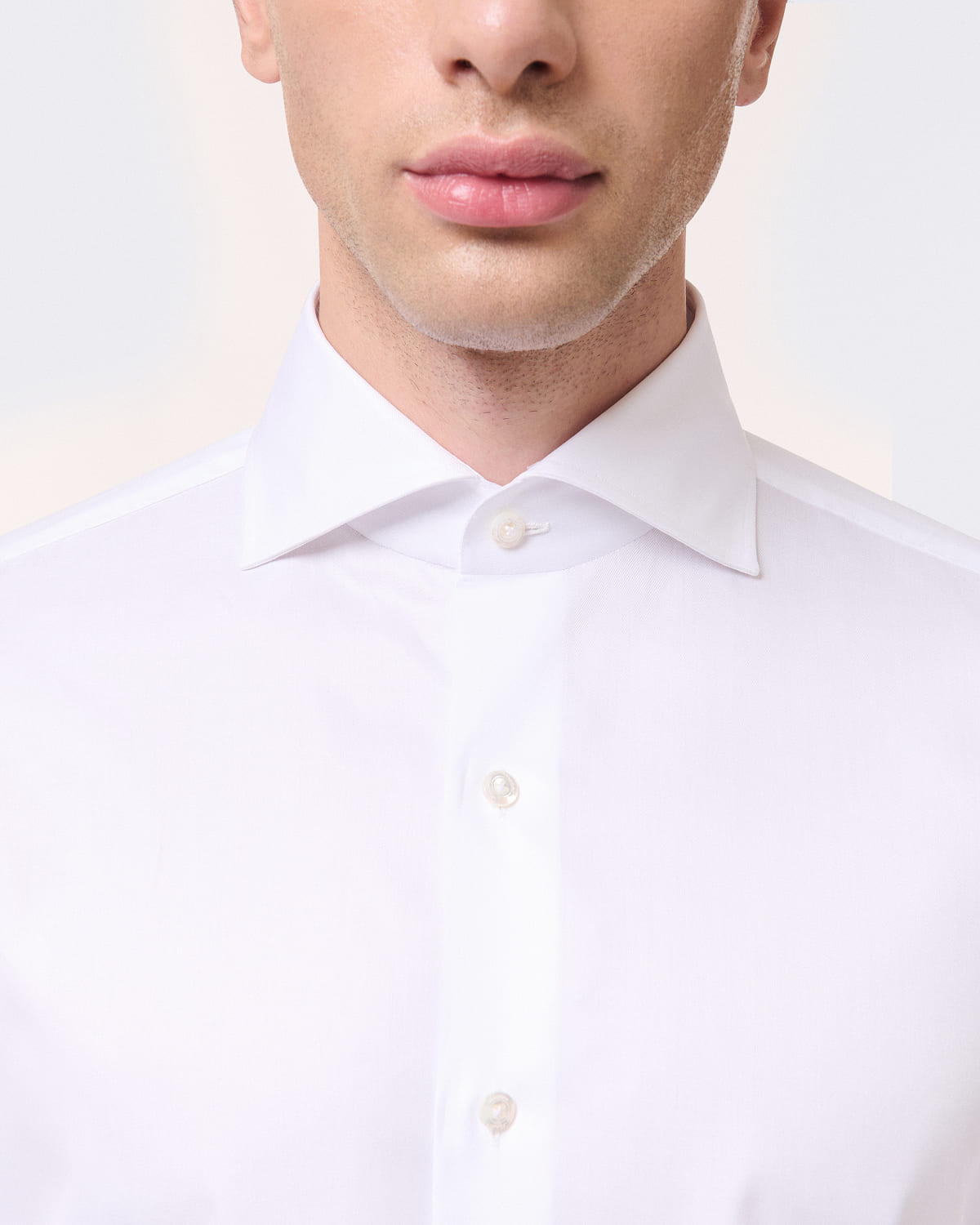 Classic regular fit Traveller shirt in cotton twill Easy to iron