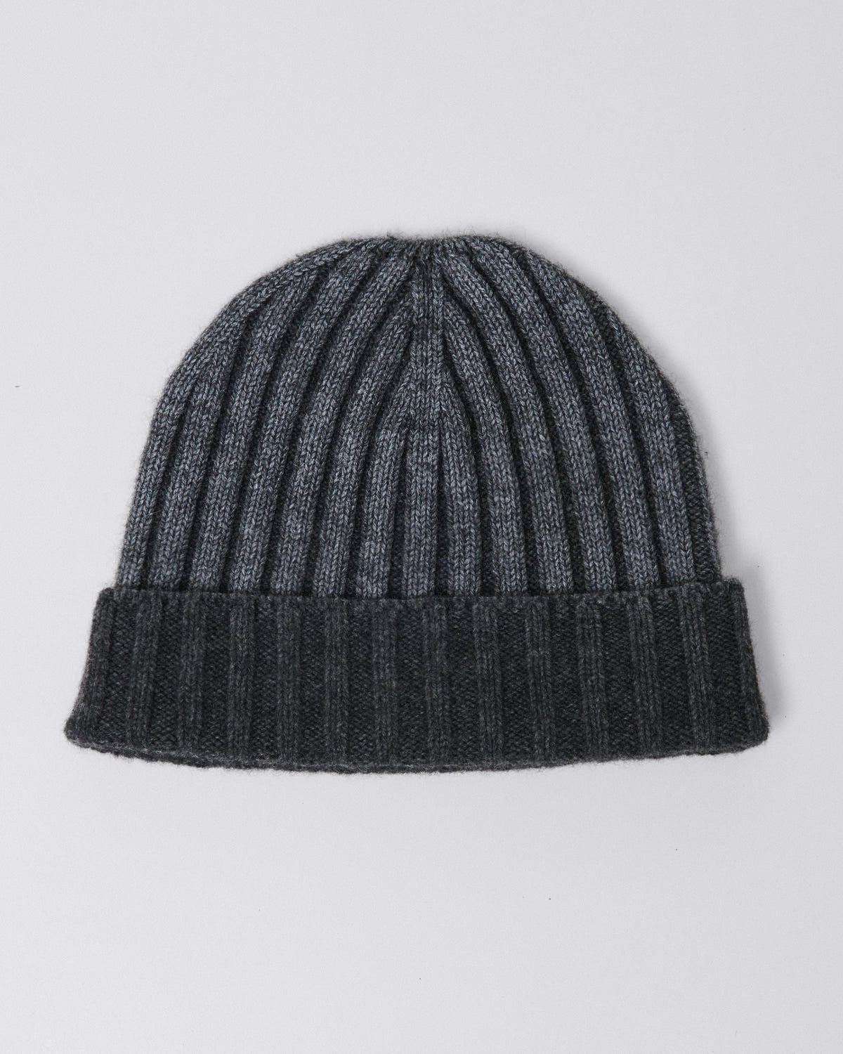 finamore Cashmere ribbed hat with salt treatment