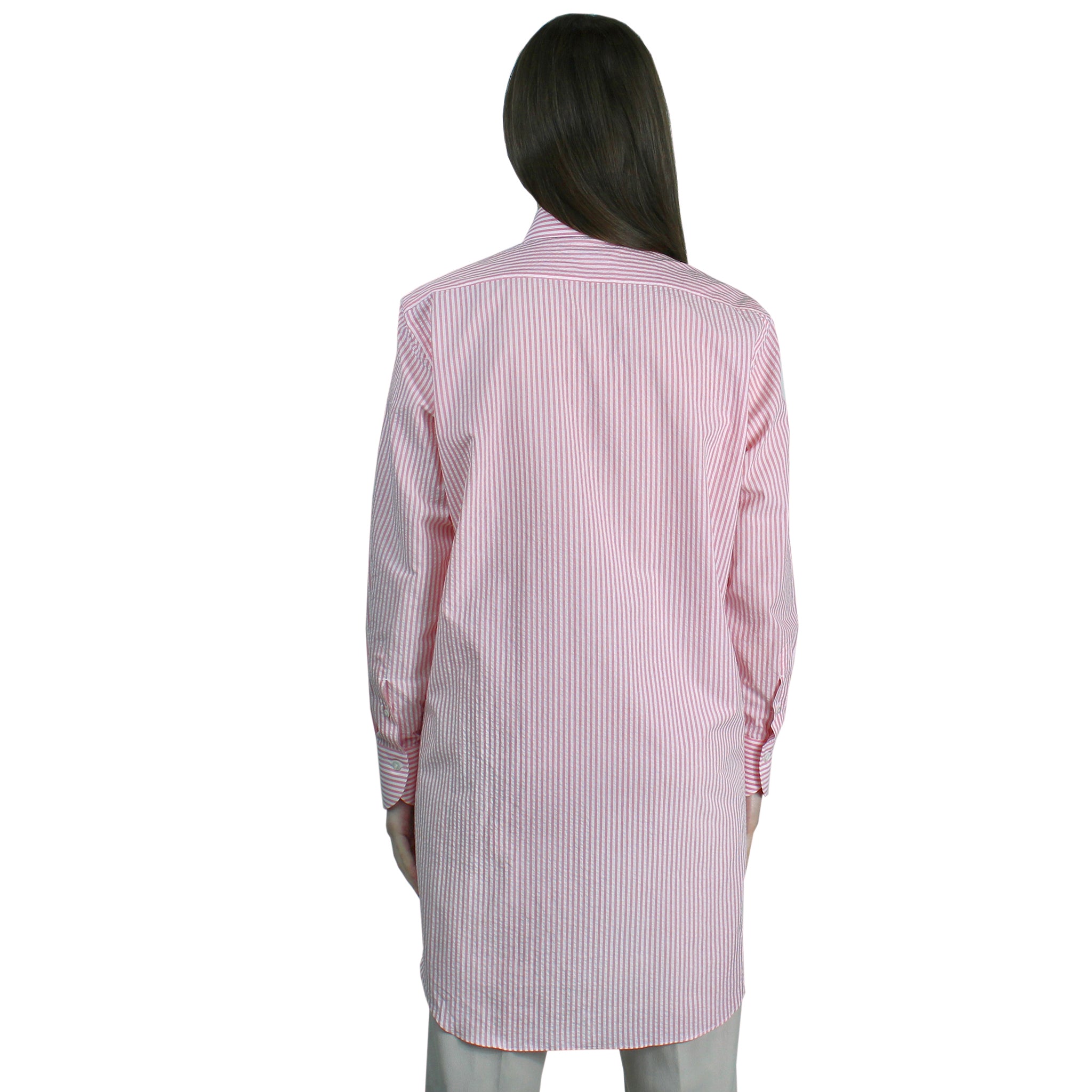 Camicia regular lunga da donna a righe rosa in cotone seersucker 