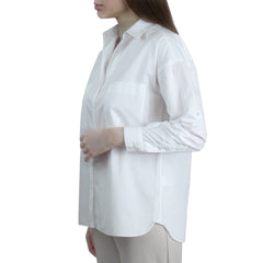 White popeline shirt with pockets and webbing to adjust the sleeve