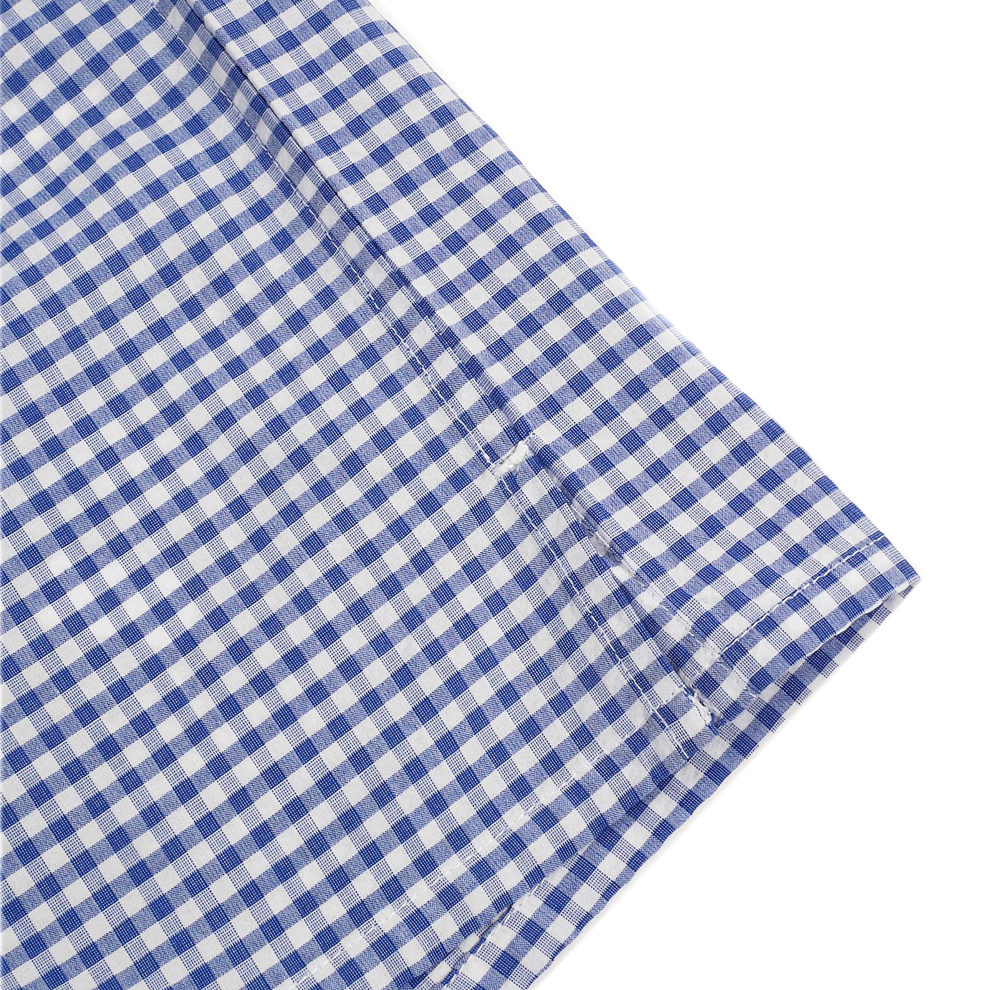Boxer blu sfondo grigio a scacchi