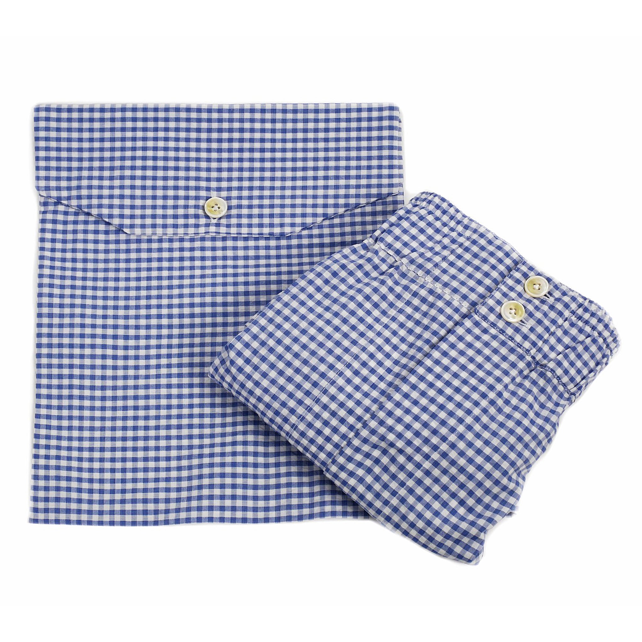 Boxer blu sfondo grigio a scacchi